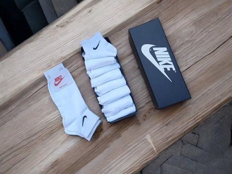 9 пар у коробці, подарунковий набір шкарпеток NIKE білі короткі 41-44р. 2319031029 фото